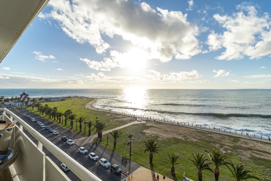 2 Bedroom Property for Sale in Mouille Point Western Cape